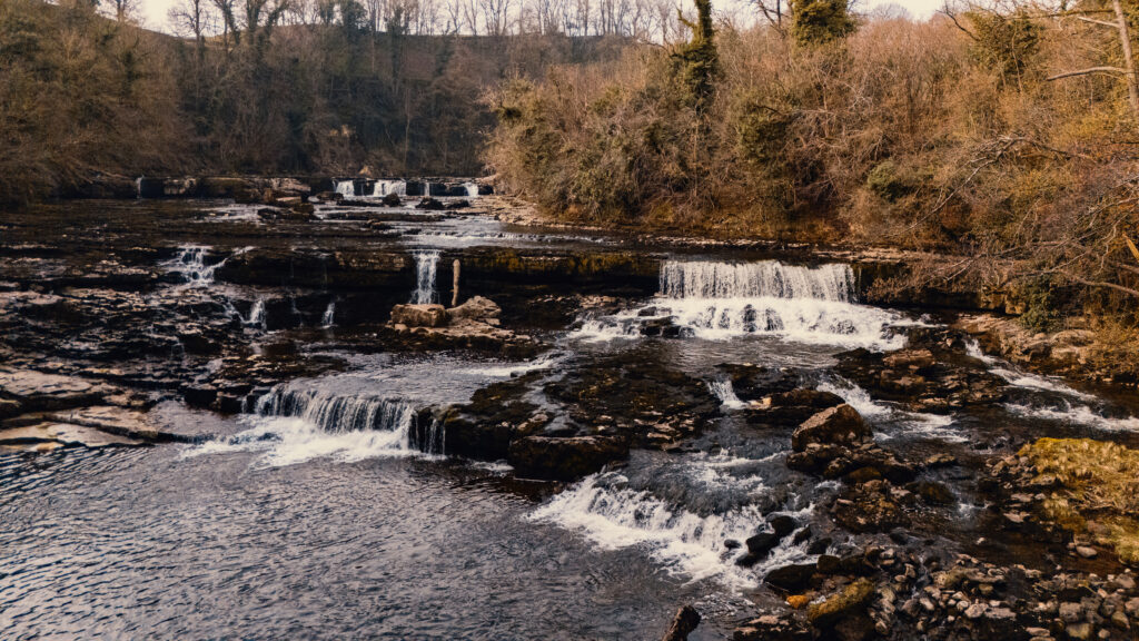 YORKSHIRE-DALES- AYSGARTH- FALLS