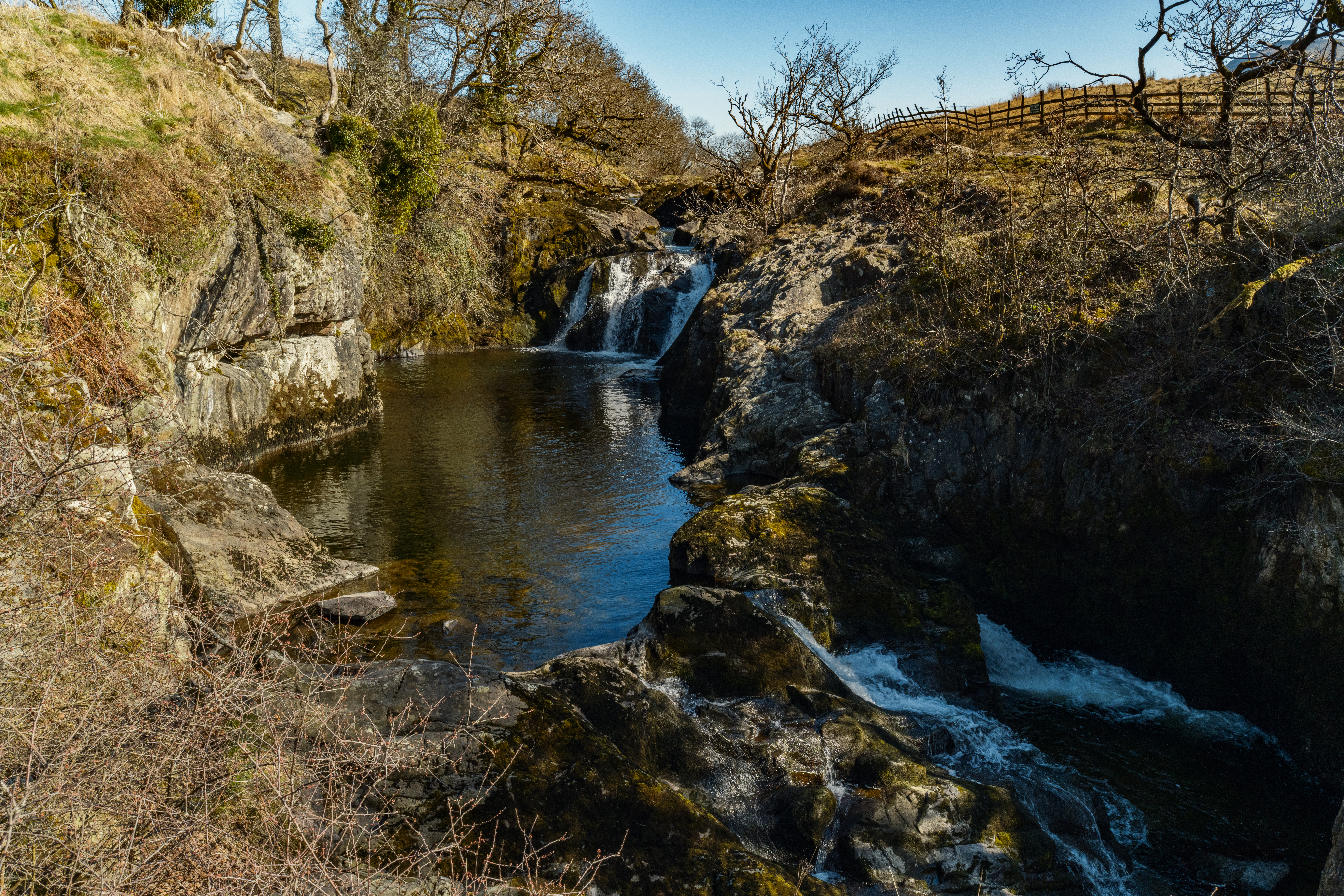 YORKSHIRE-DALES-INGLETON-WATERFALL-TRAIL